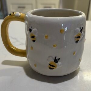 Bee Ceramic Coffee Mug - White and Yellow